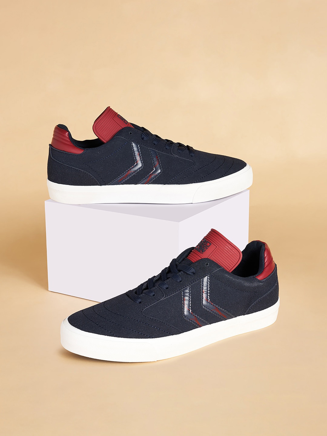 

Ajile by Pantaloons Men Suede Lace-Up Sneakers, Navy blue
