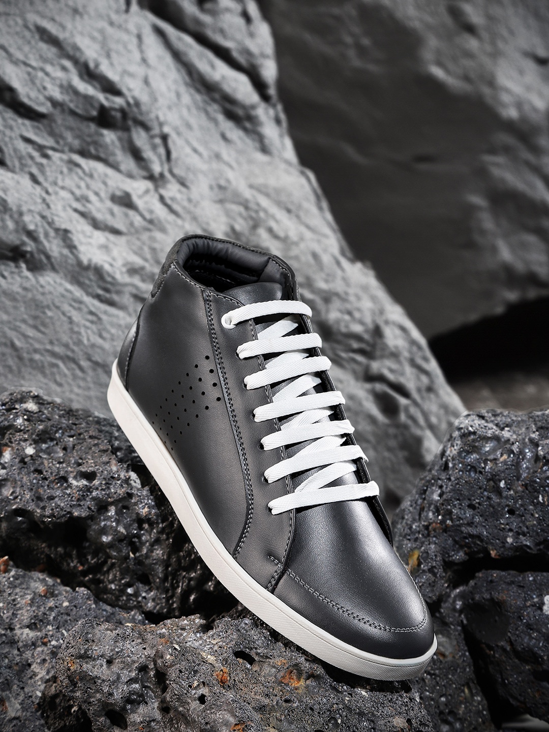 

Roadster Men Mid-Top Perforated Sneakers, Grey