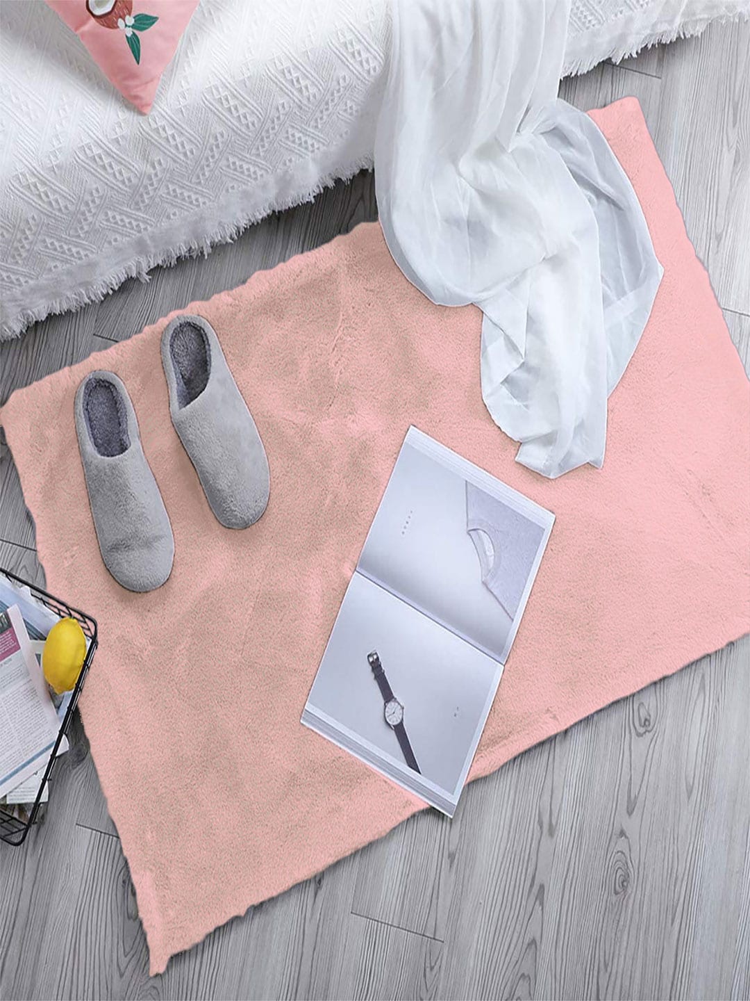 

LUXEHOME INTERNATIONAL Pink Polyfiber 1000 GSM Bath Rugs