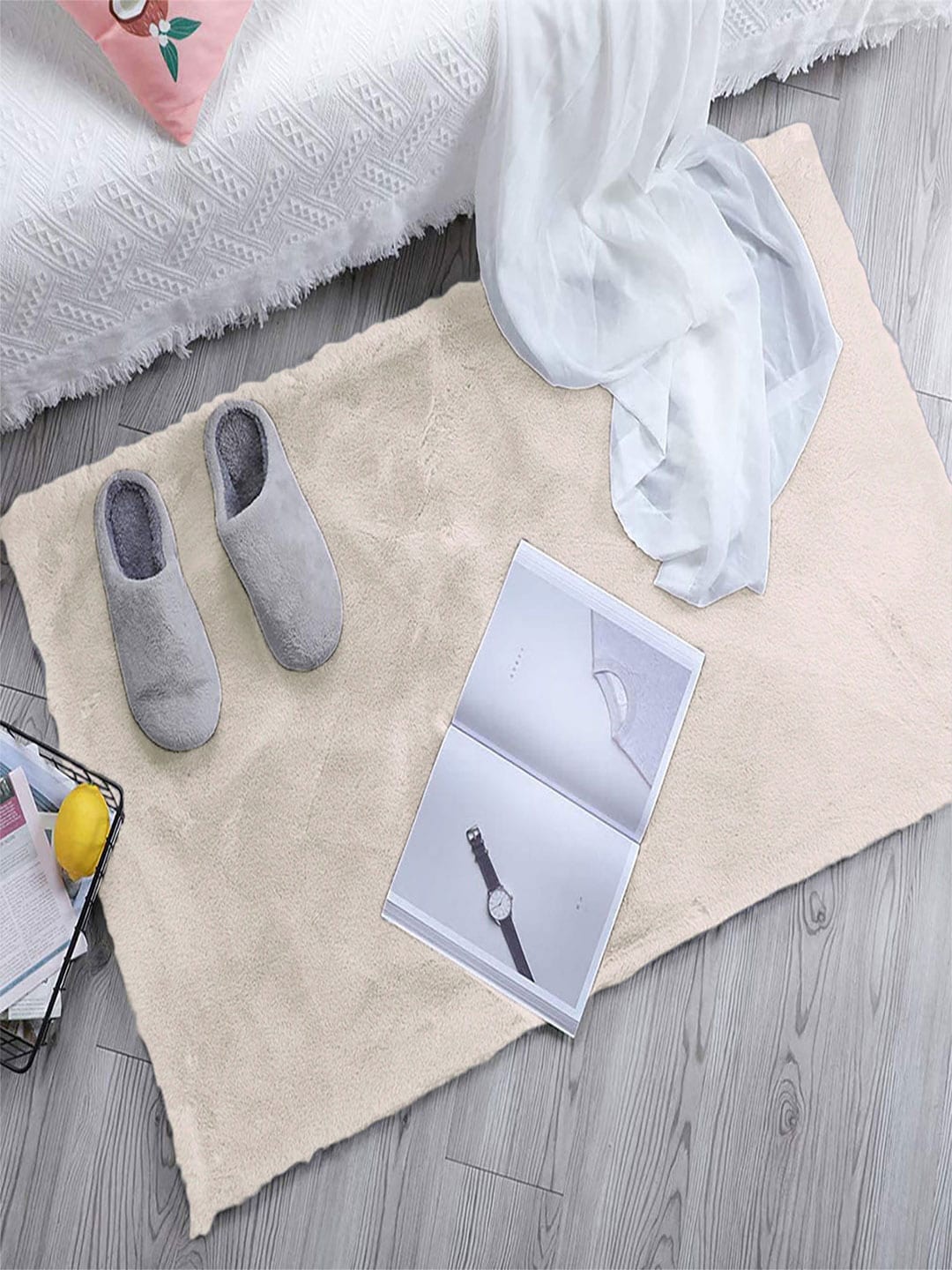 

LUXEHOME INTERNATIONAL Beige Polyfiber 1000 GSM Bath Rugs