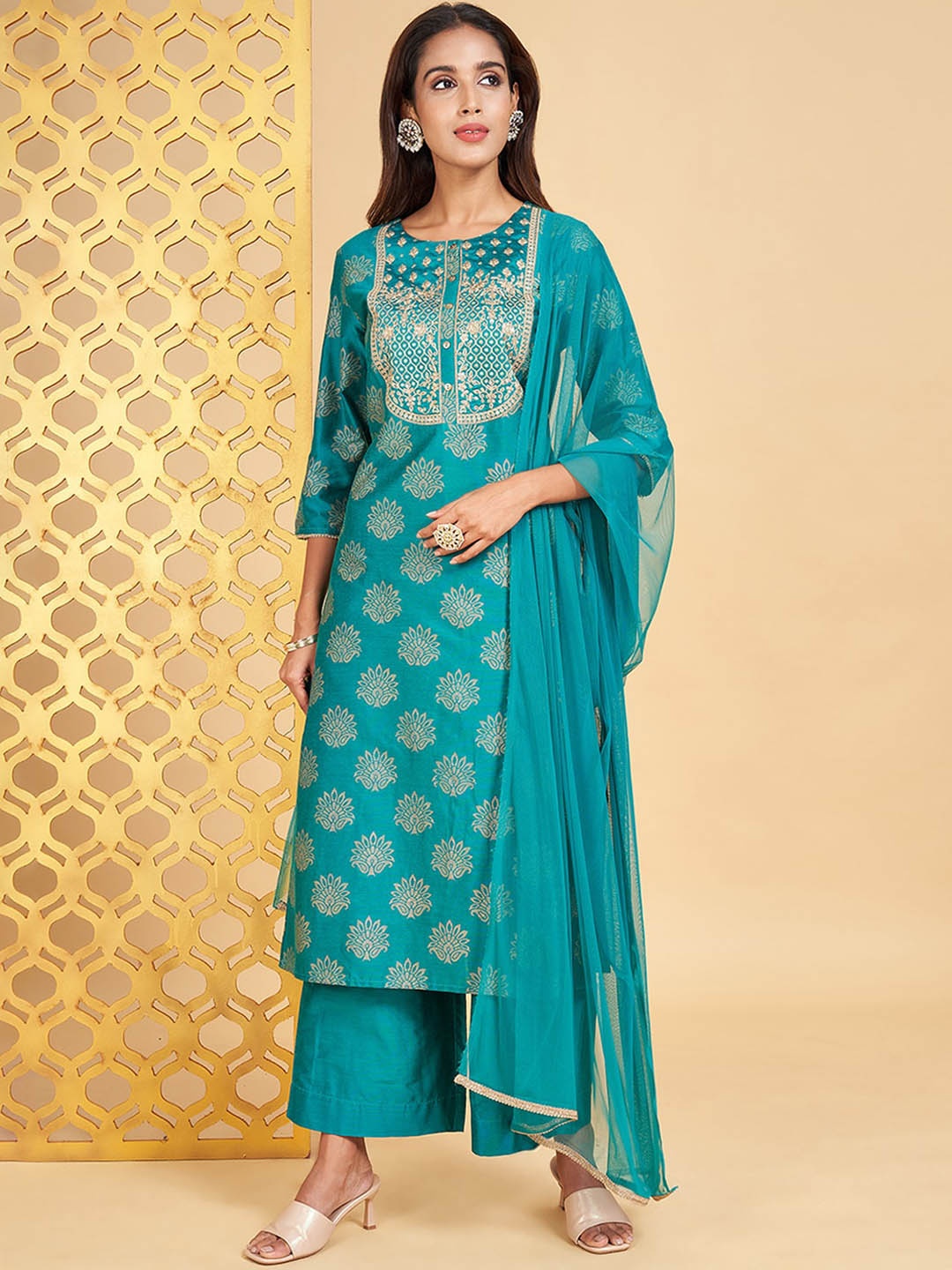 

RANGMANCH BY PANTALOONS Ethnic Printed Regular Sequinned Kurta With Palazzos & Dupatta, Green