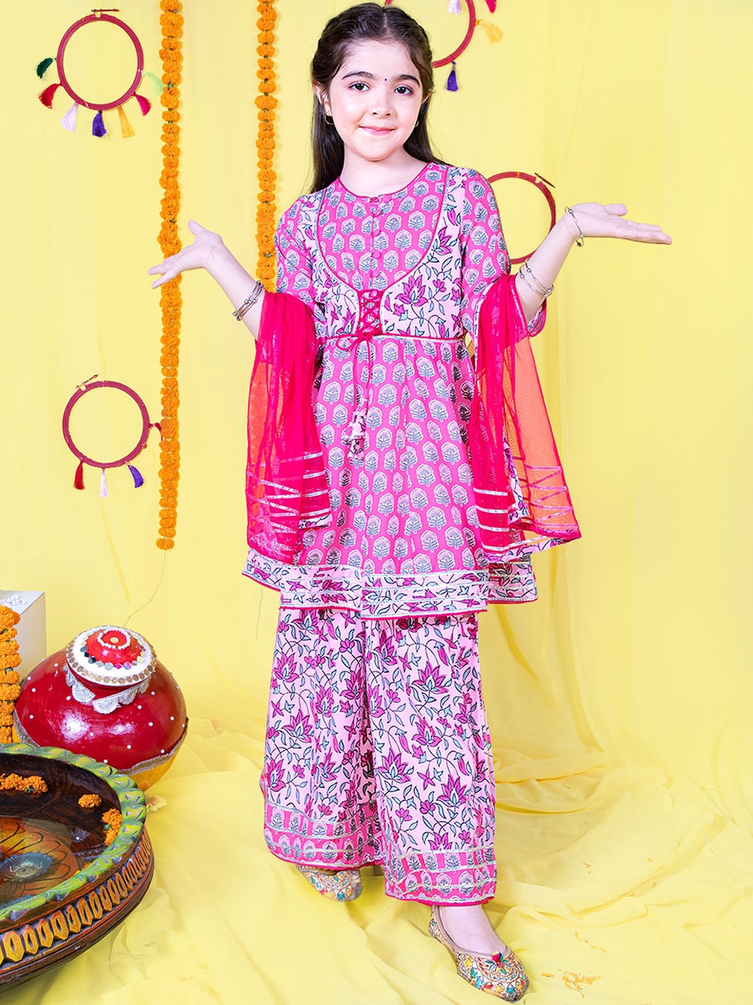 

Naughty Ninos Girls Ethnic Motifs Printed Gotta Patti Kurta With Sharara & Dupatta, Pink