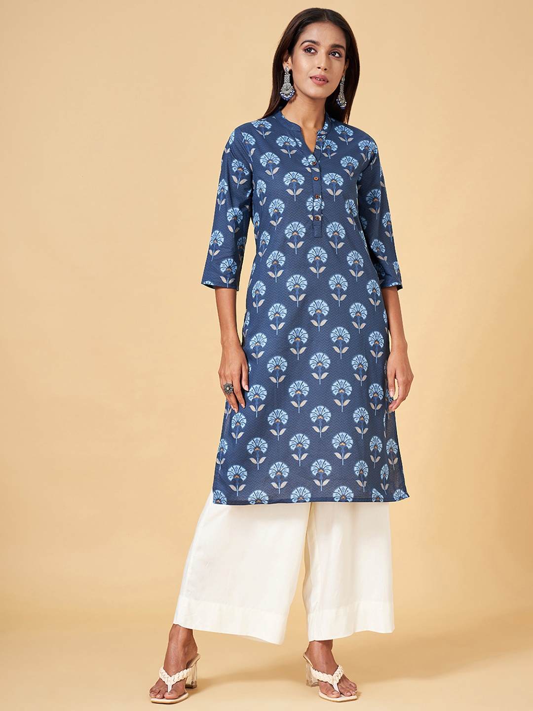 

RANGMANCH BY PANTALOONS Floral Printed Mandarin Collar Cotton Straight Kurta, Blue