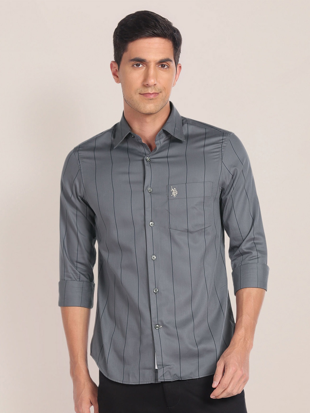 

U.S. Polo Assn. Vertical Striped Cutaway Collar Casual Shirt, Grey