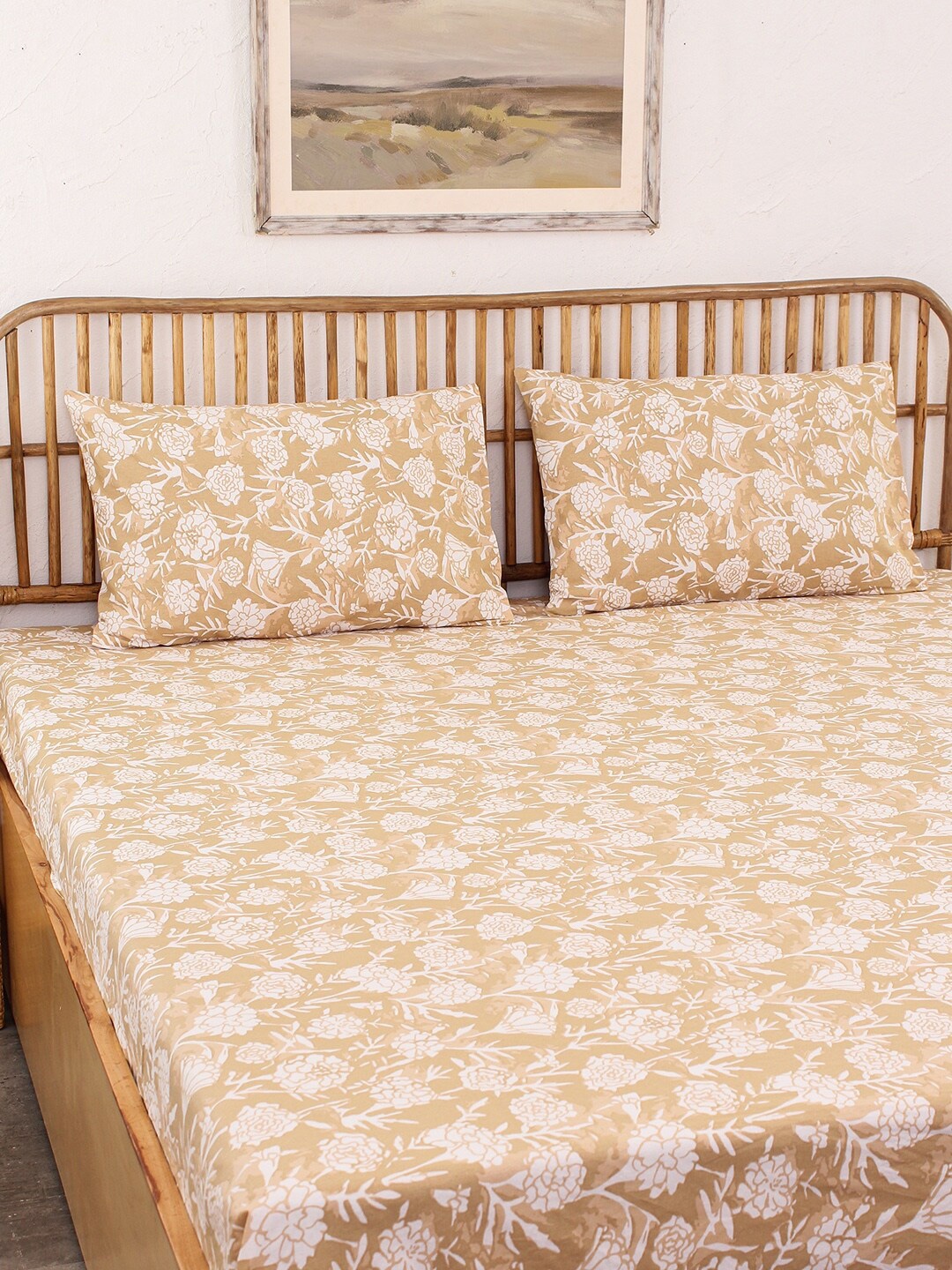 

House This Genda Phool Beige Floral Cotton 144 TC Fitted Queen Bedsheet & Pillow Covers