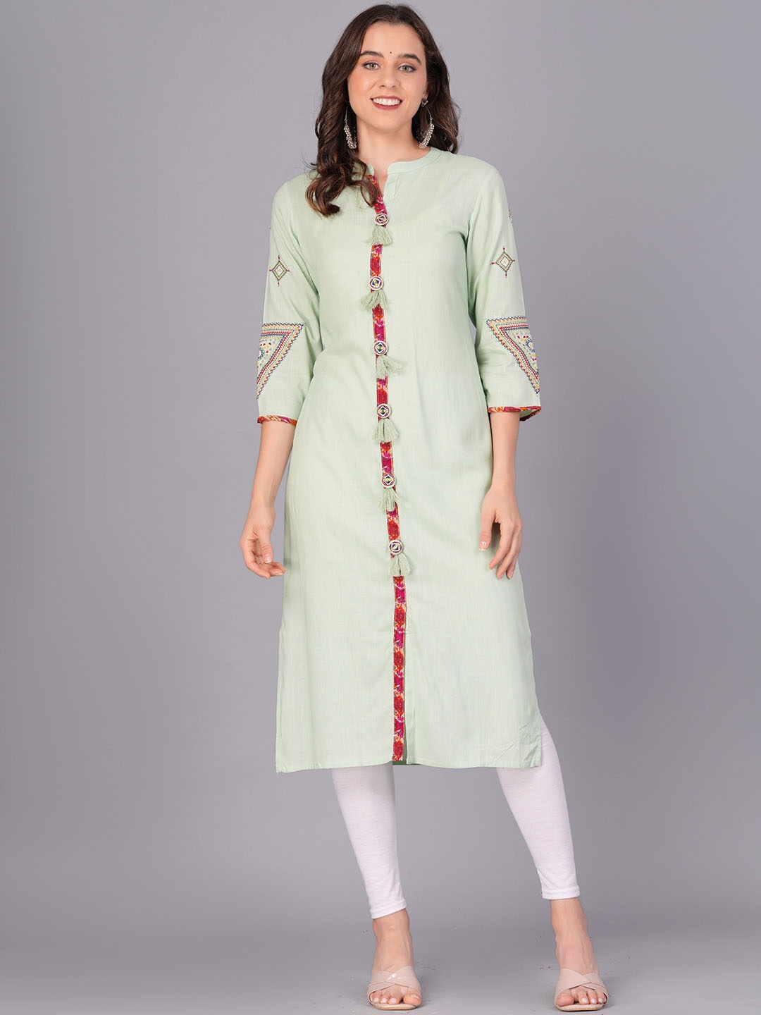 

PREKSHA Ethnic Motifs Embroidered Mandarin Collar Straight Kurta, Green