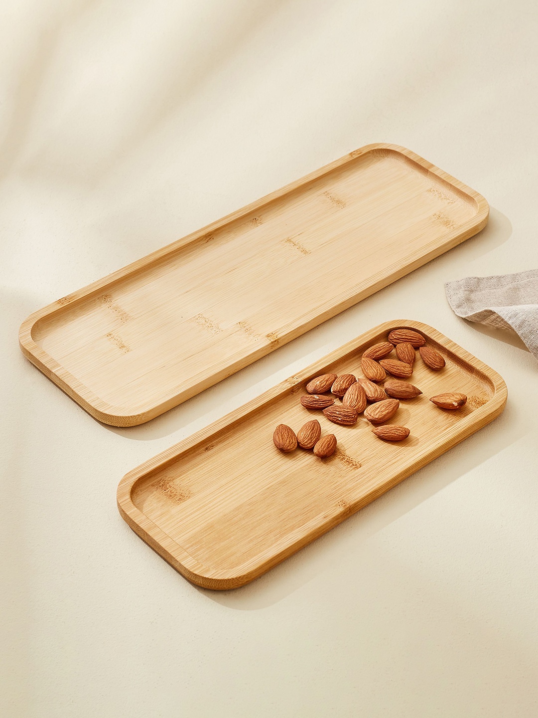 

Home Centre Vamos Istana Brown 2 Pieces Bamboo Serving Platter