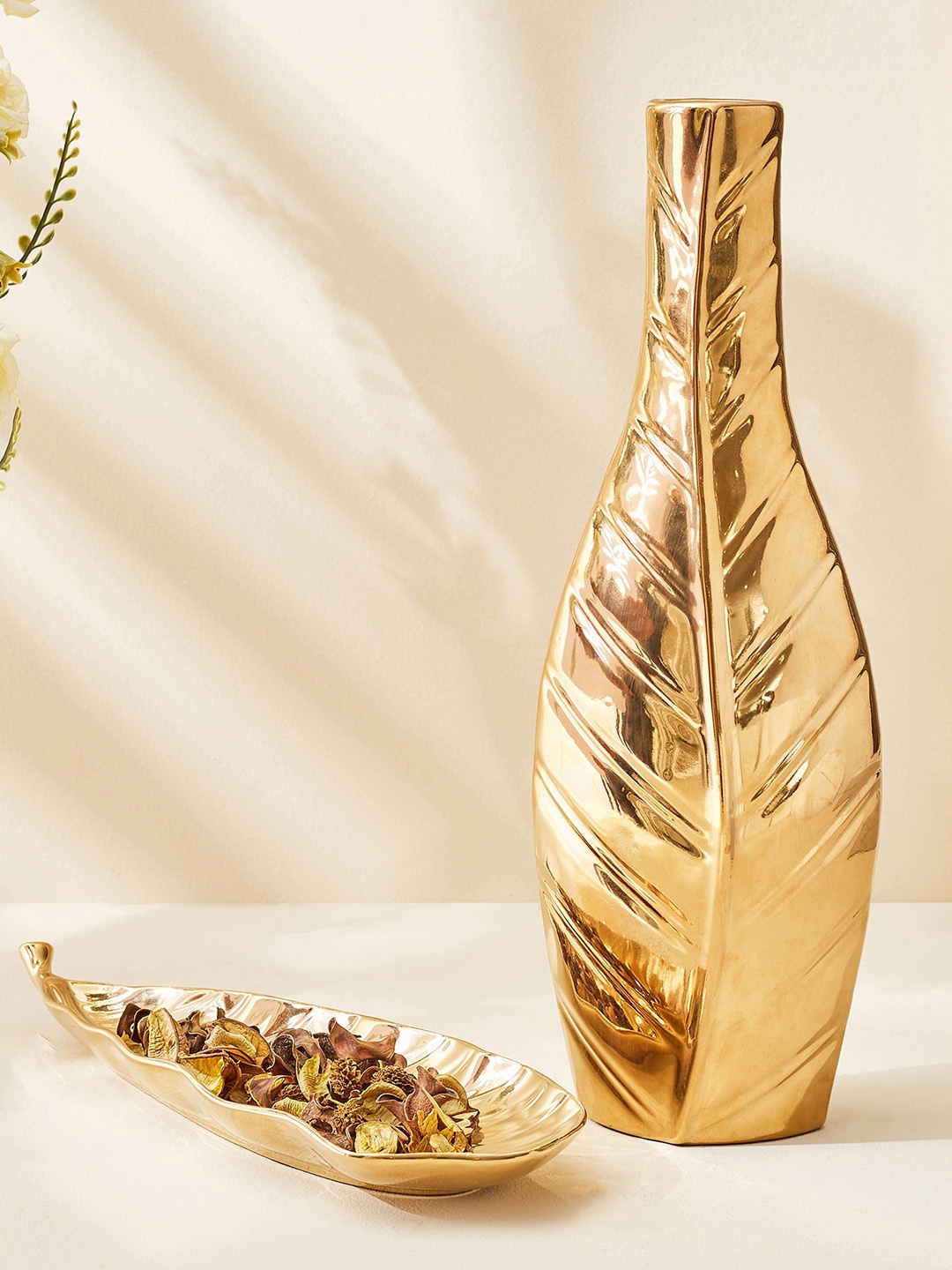

Home Centre Stellar Fantasy Yellow Vase With Platter, Gold