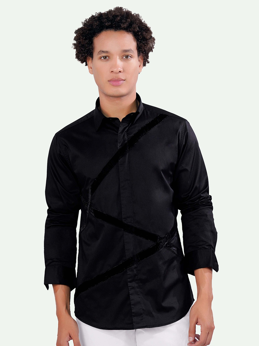 

FRENCH CROWN Standard Spread Collar Applique Cotton Casual Shirt, Black