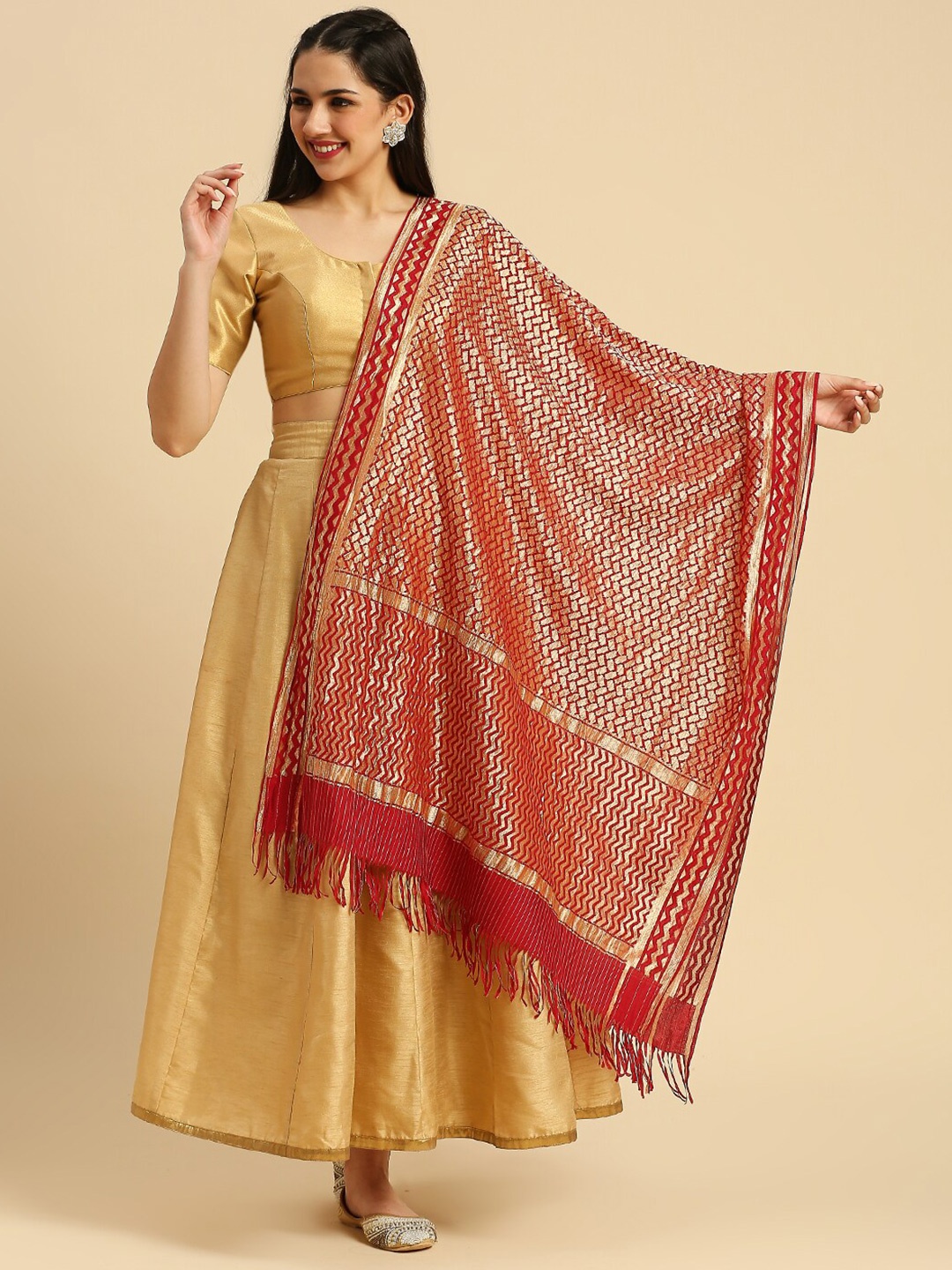 

Dupatta Bazaar Geometric Woven Design Zari Dupatta, Maroon