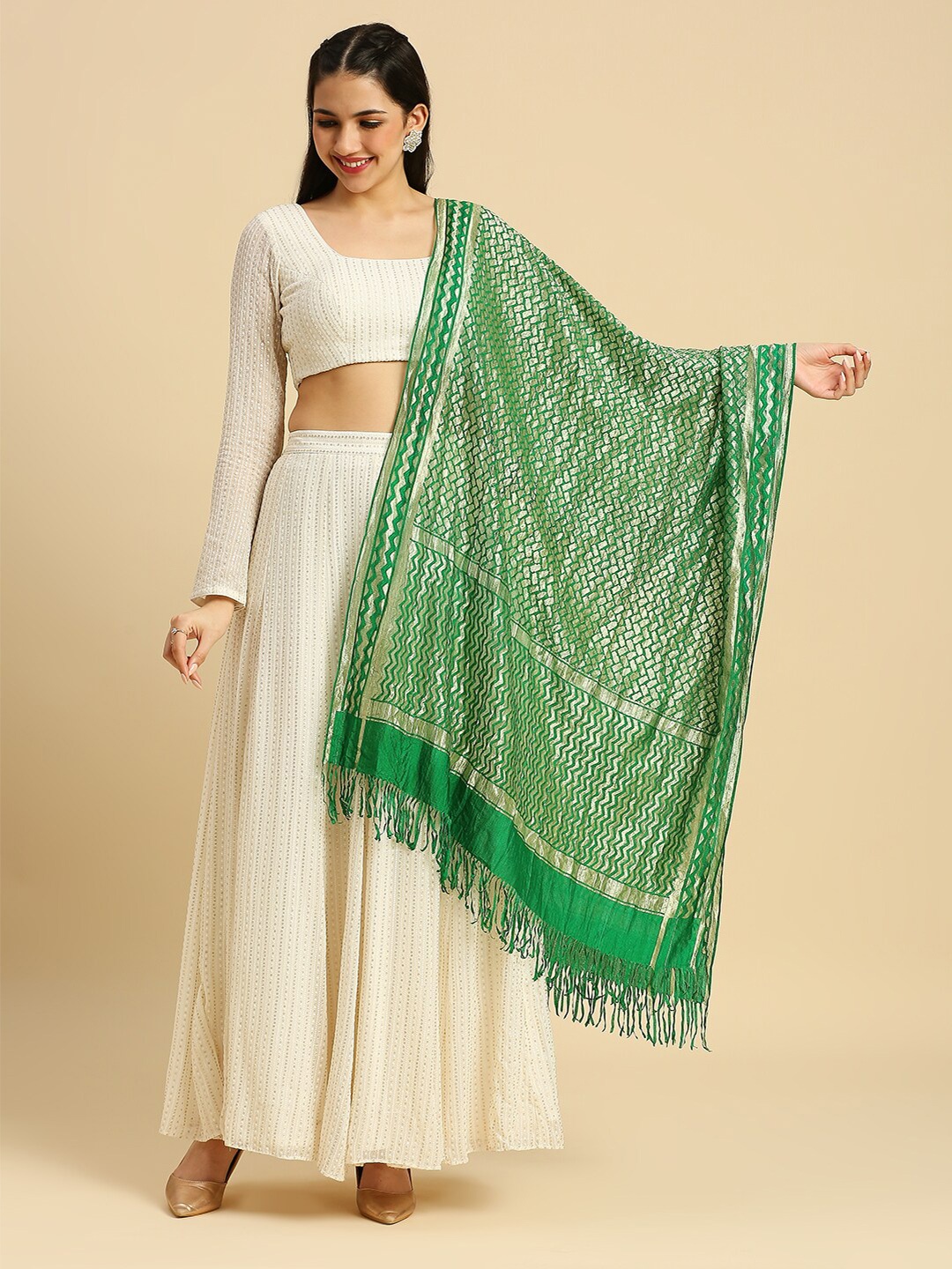 

Dupatta Bazaar Geometric Woven Design Zari Dupatta, Green