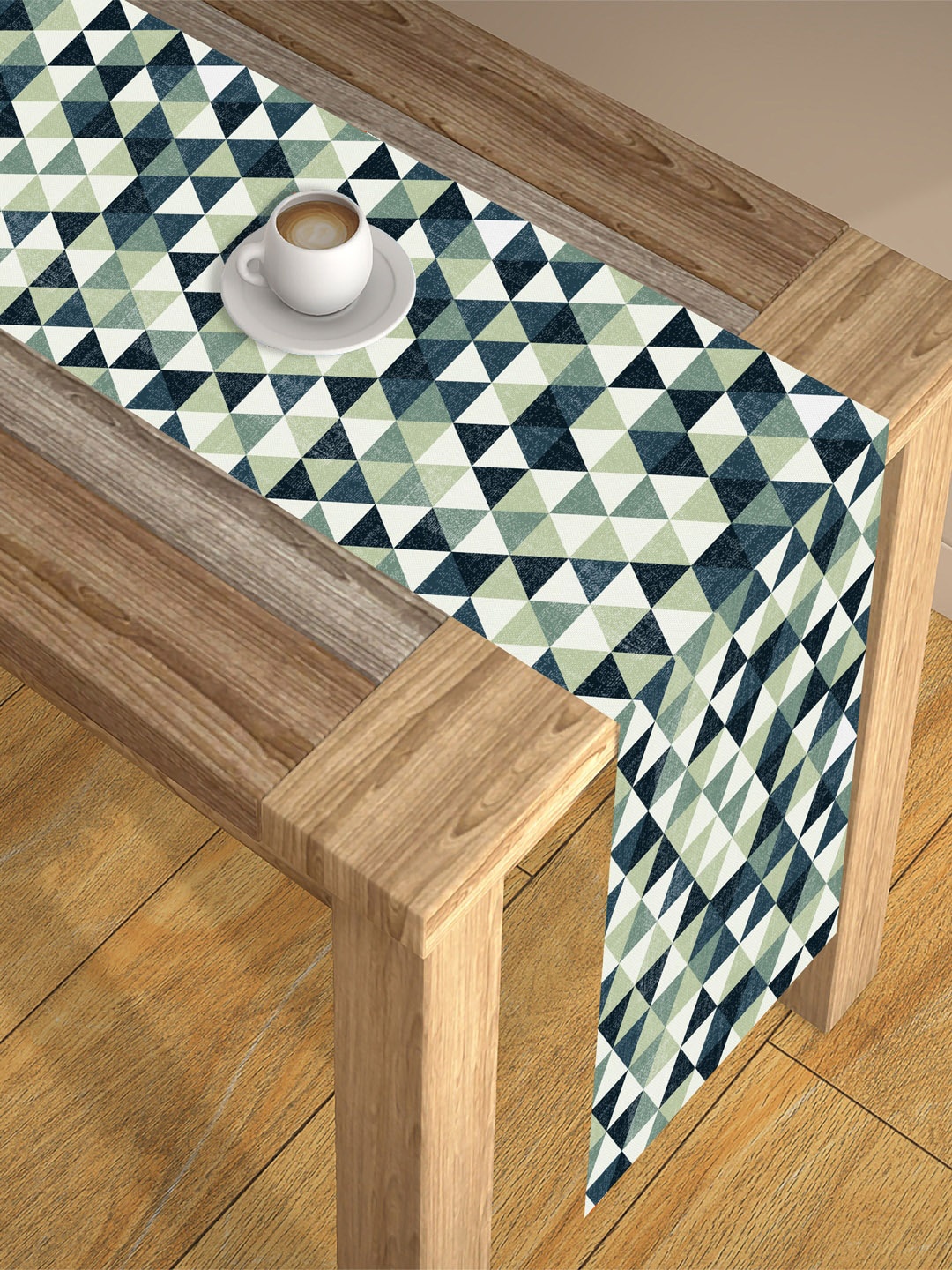 

AEROHAVEN Blue & White Digital Printed 6-Seater Table Runner