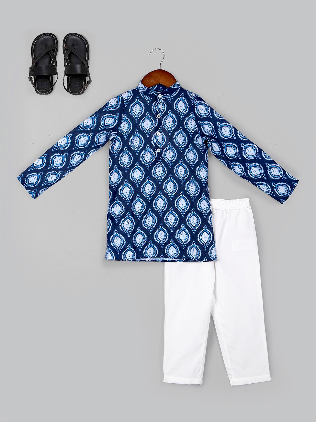 

Naughty Ninos Boys Ethnic Motifs Printed Regular Kurta With Pyjamas, Navy blue
