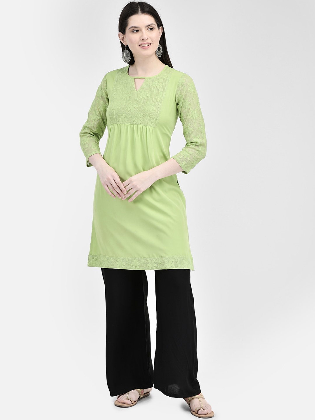 

Ojjasvi Floral Yoke Design Keyhole Neck Straight Kurta, Green