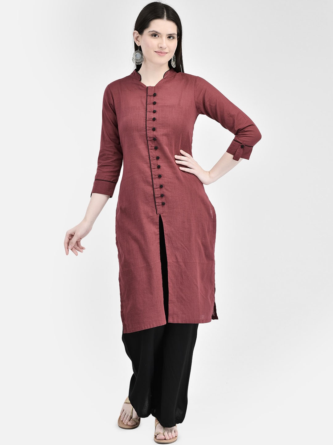 

Ojjasvi Mandarin Collar Regular Kurta, Maroon