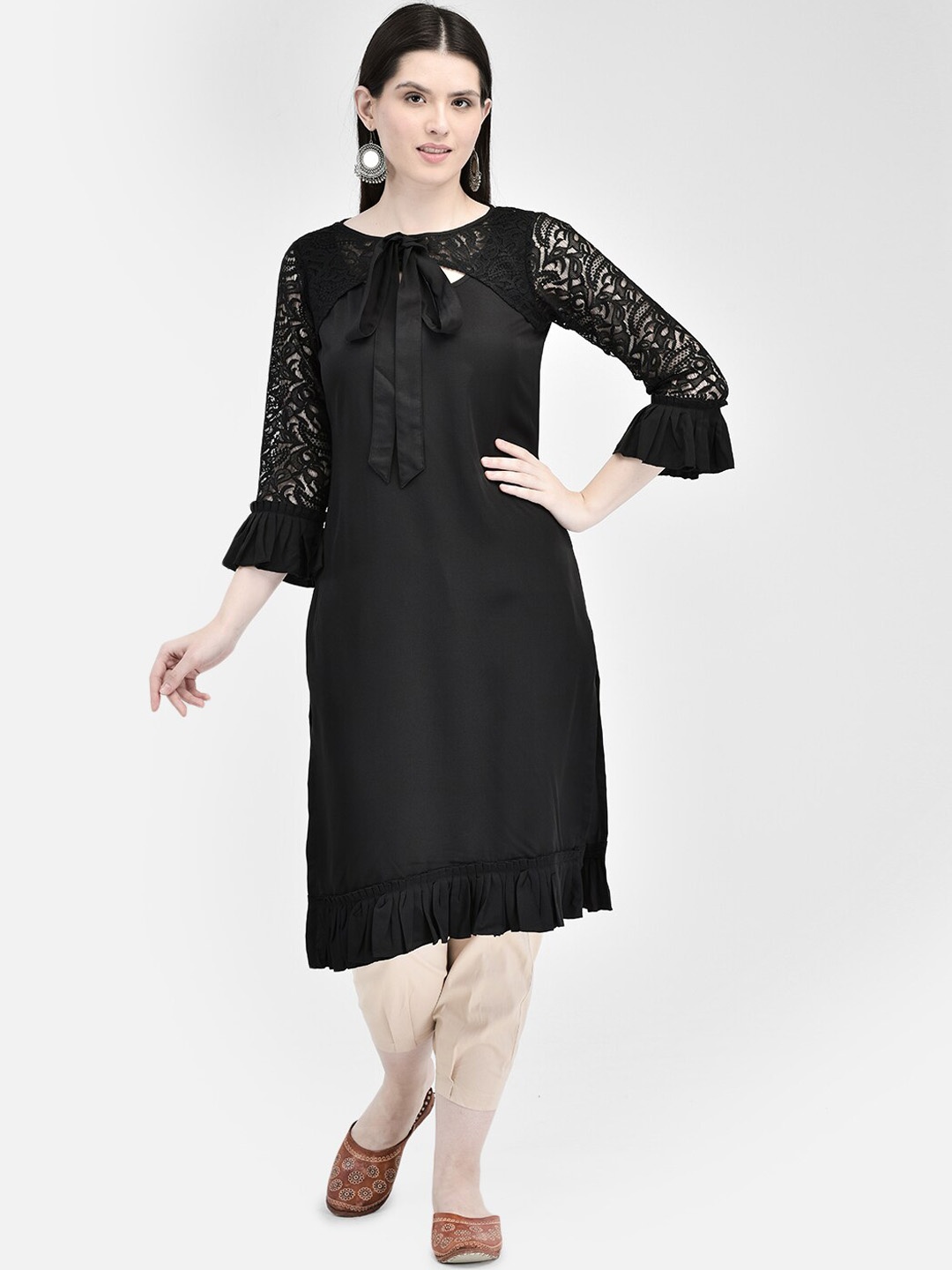 

Ojjasvi Boat Neck Bell Sleeves Kurta, Black