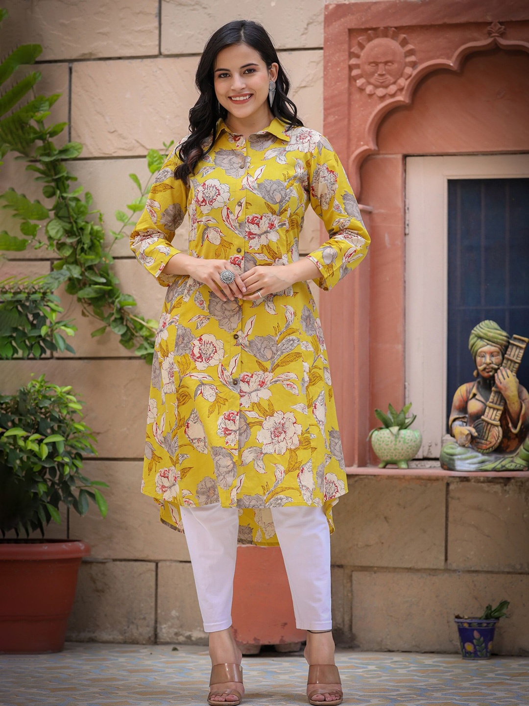 

KAAJH Floral Printed Pure Cotton Kurta, Yellow