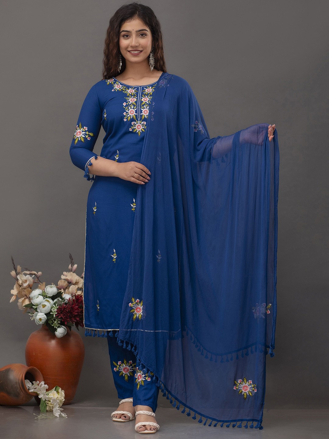

Prakhya Floral Embroidered Regular Thread Work Kurta With Trousers & Dupatta, Blue