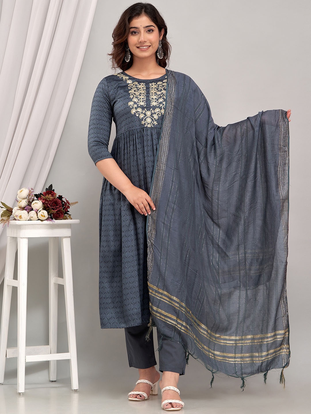 Prakhya Woven Design Regular Thread Work Kurta With Palazzos & Dupatta, Grey