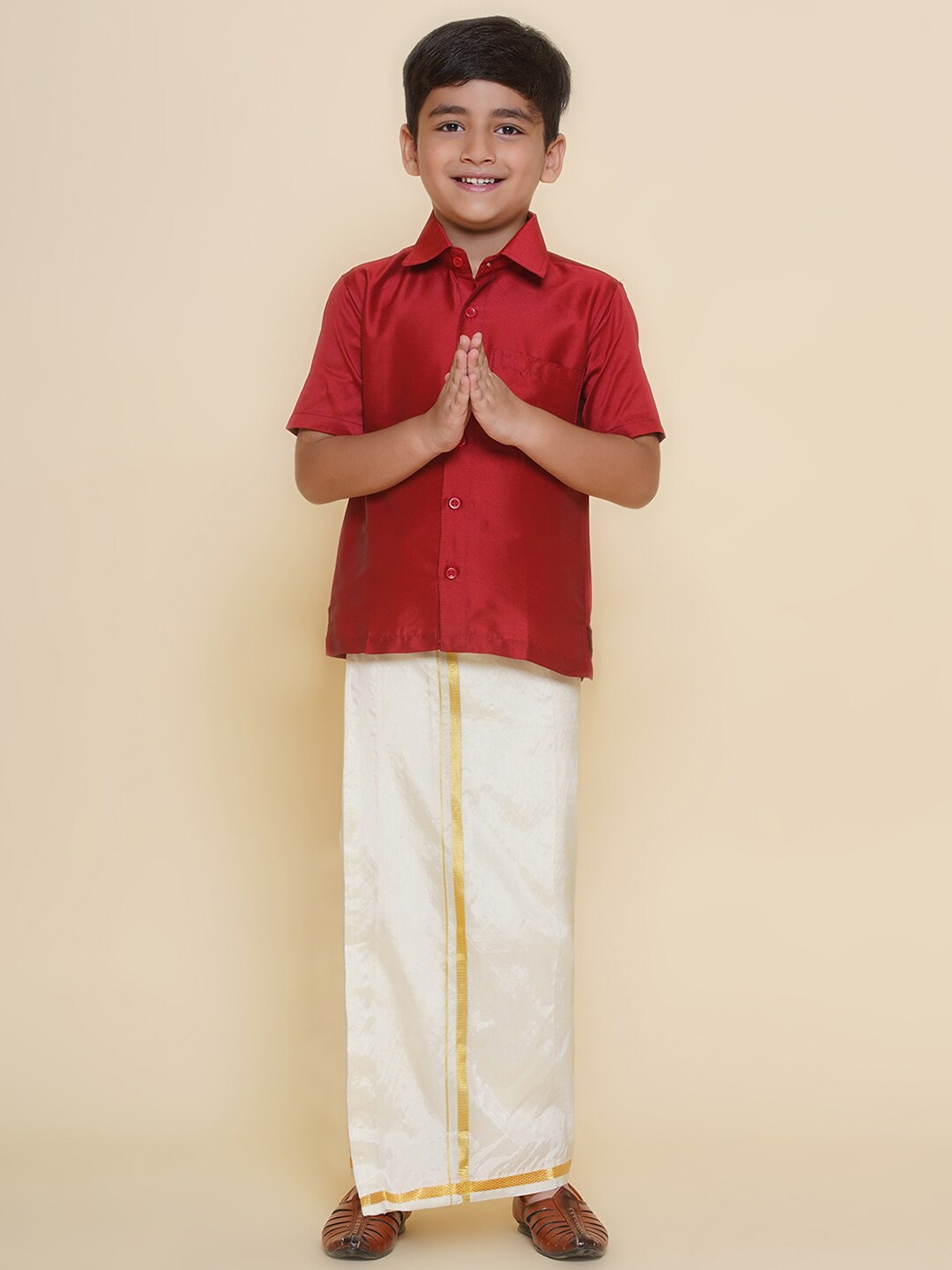 

Sethukrishna Boys Shirt Collar Short Sleeves Clothing Set, Red