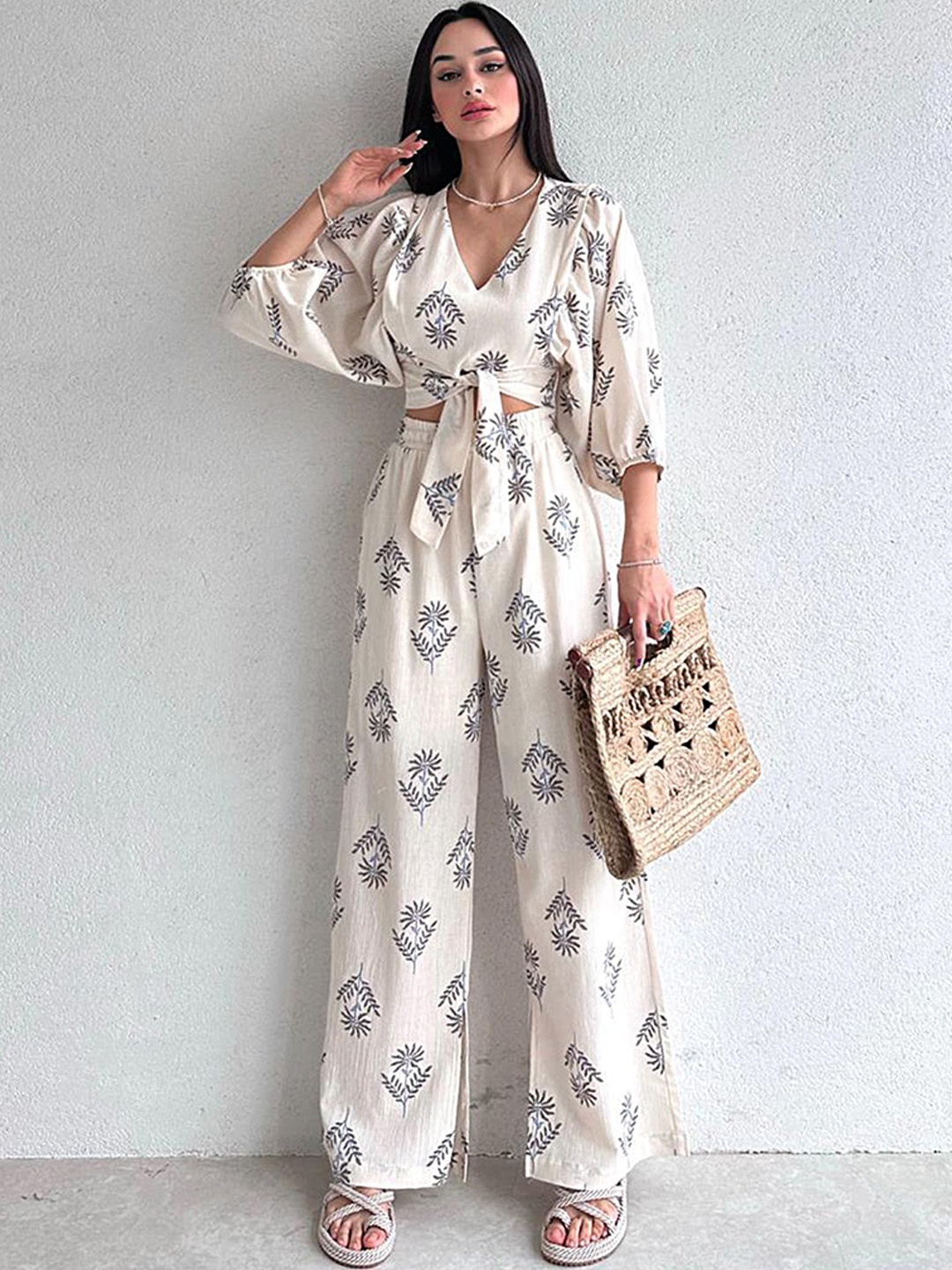 

LULU & SKY Floral Printed V-Neck Top With Trouser, Grey