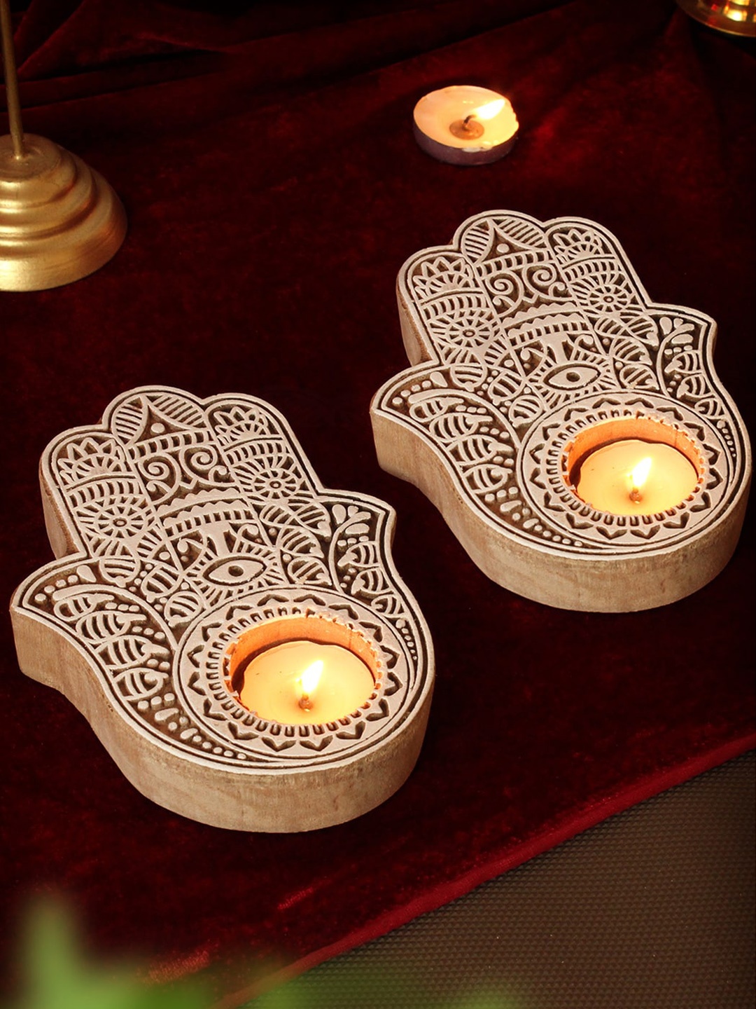 

TIED RIBBONS Brown & White 2 Pieces Wooden Palm Shaped T-Light Candle Holders