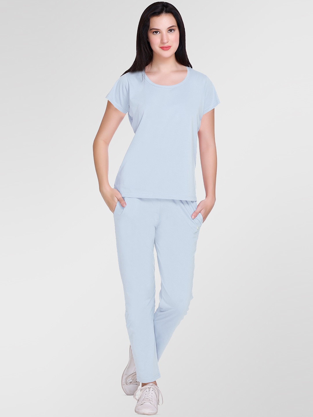 

GODFREY Solid Round Neck Tracksuit, Blue