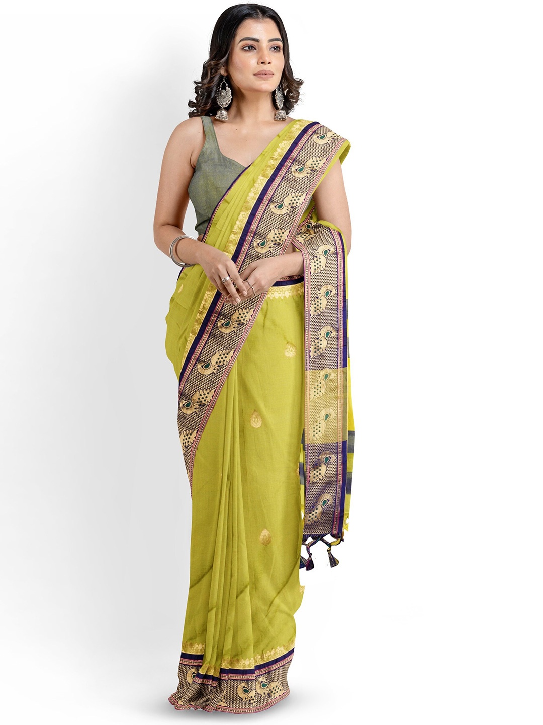 

Mitera Green & Gold-Toned Ethnic Motifs Woven Design Silk Cotton Paithani Saree