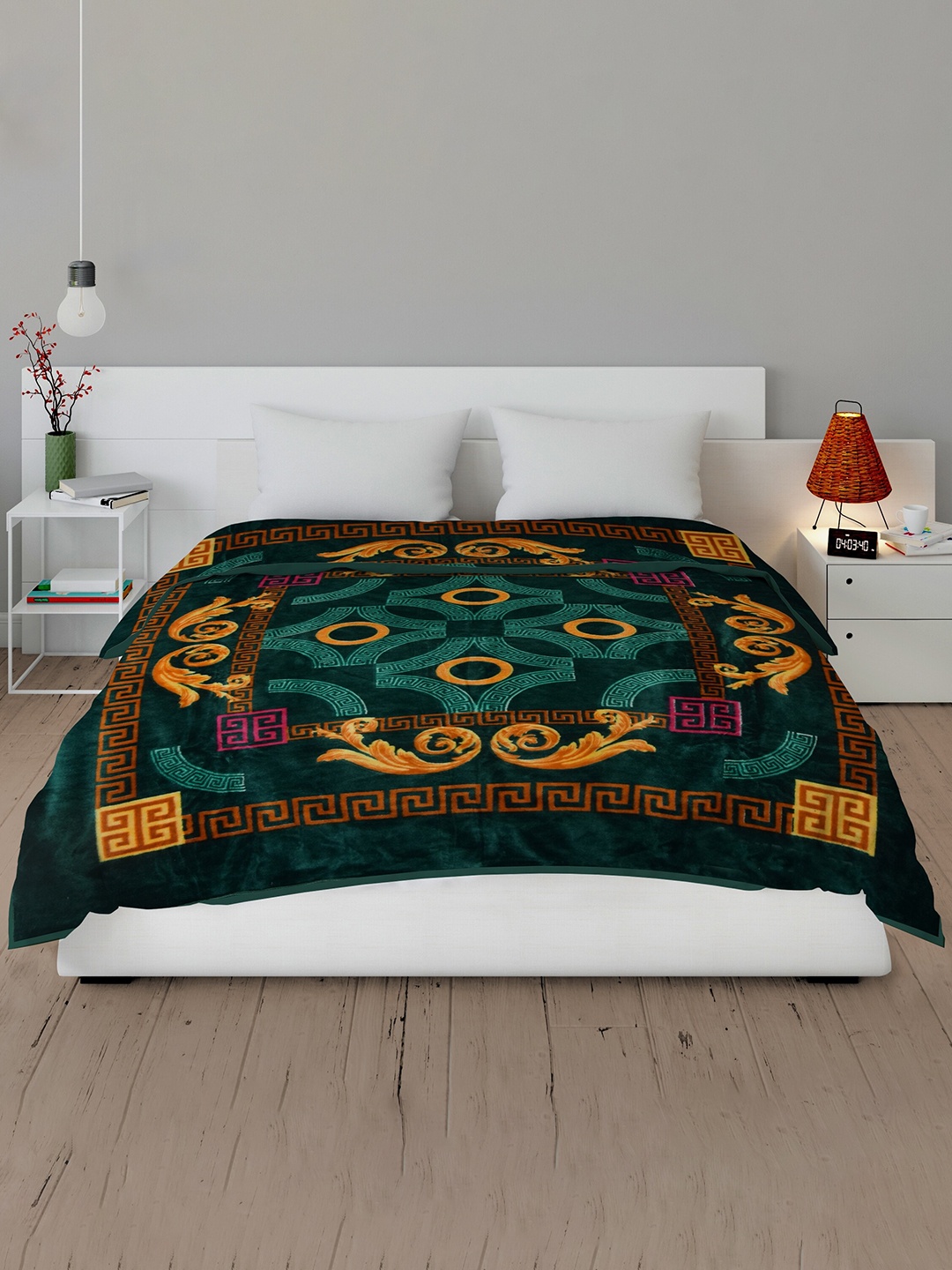 

Spangle Green & Yellow Ethnic Motifs Mink Heavy Winter 450 GSM Double Bed Blanket