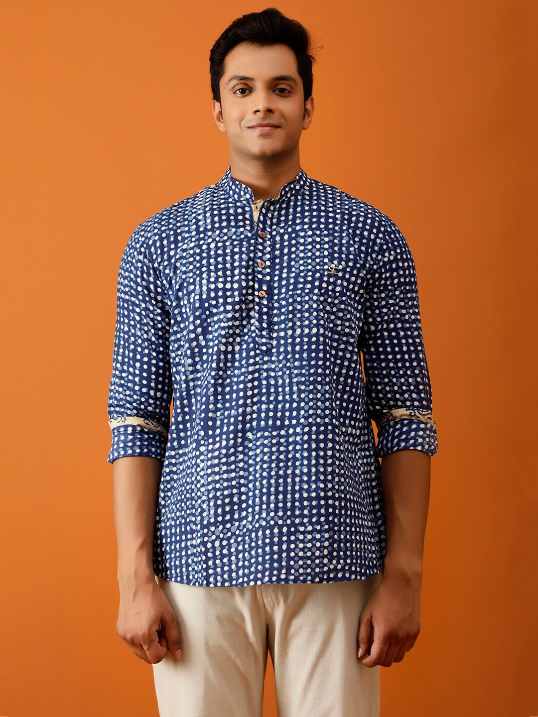 

Streaks & Crosses Polka Dots Printed Mandarin Collar Regular Cotton Kurta, Blue