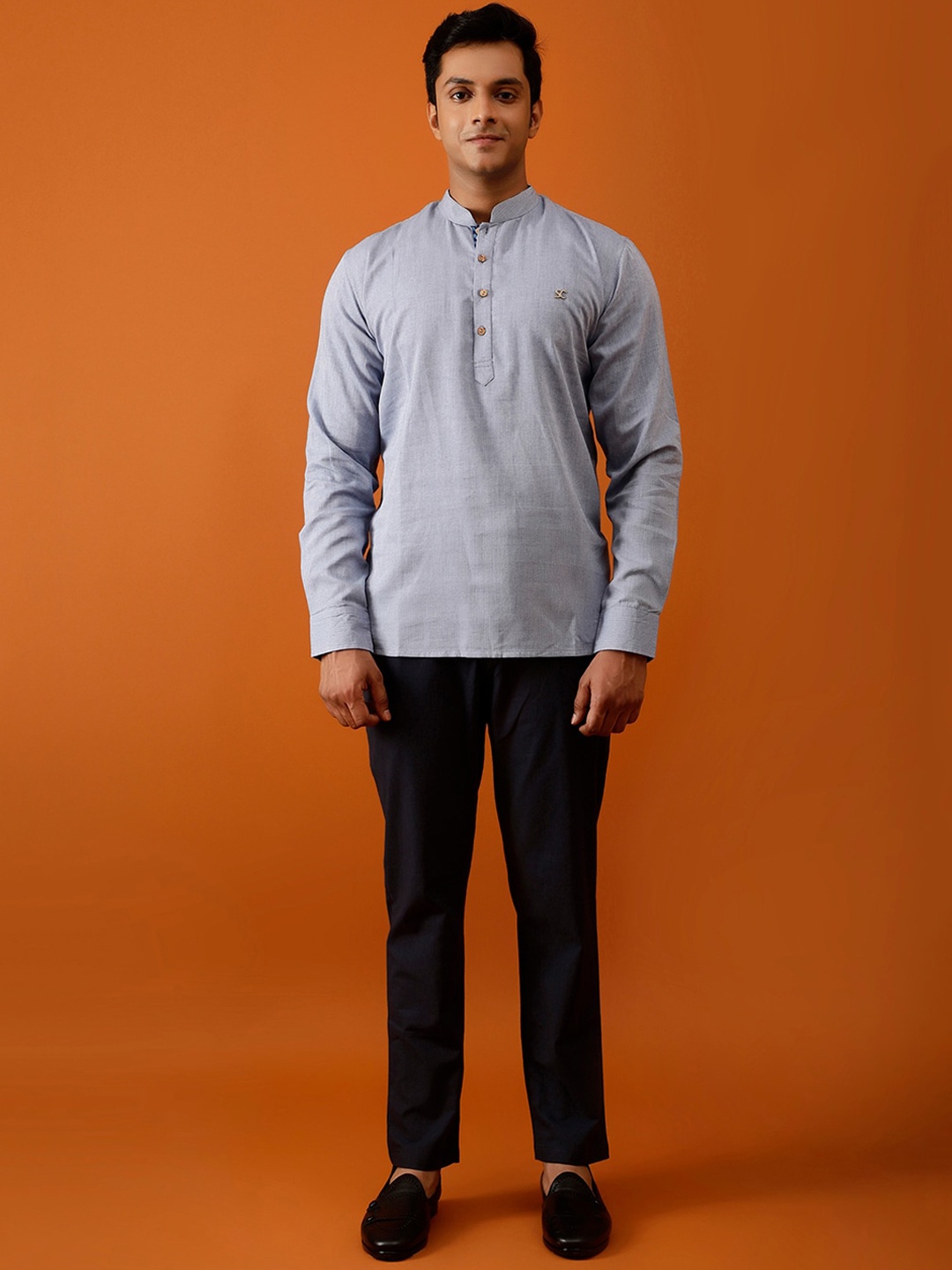 

Streaks & Crosses Mandarin Collar Regular Cotton Kurta, Blue