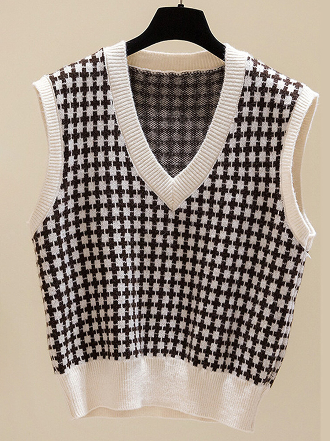 

LULU & SKY Geometric Printed V-Neck Sweater Vest, Off white