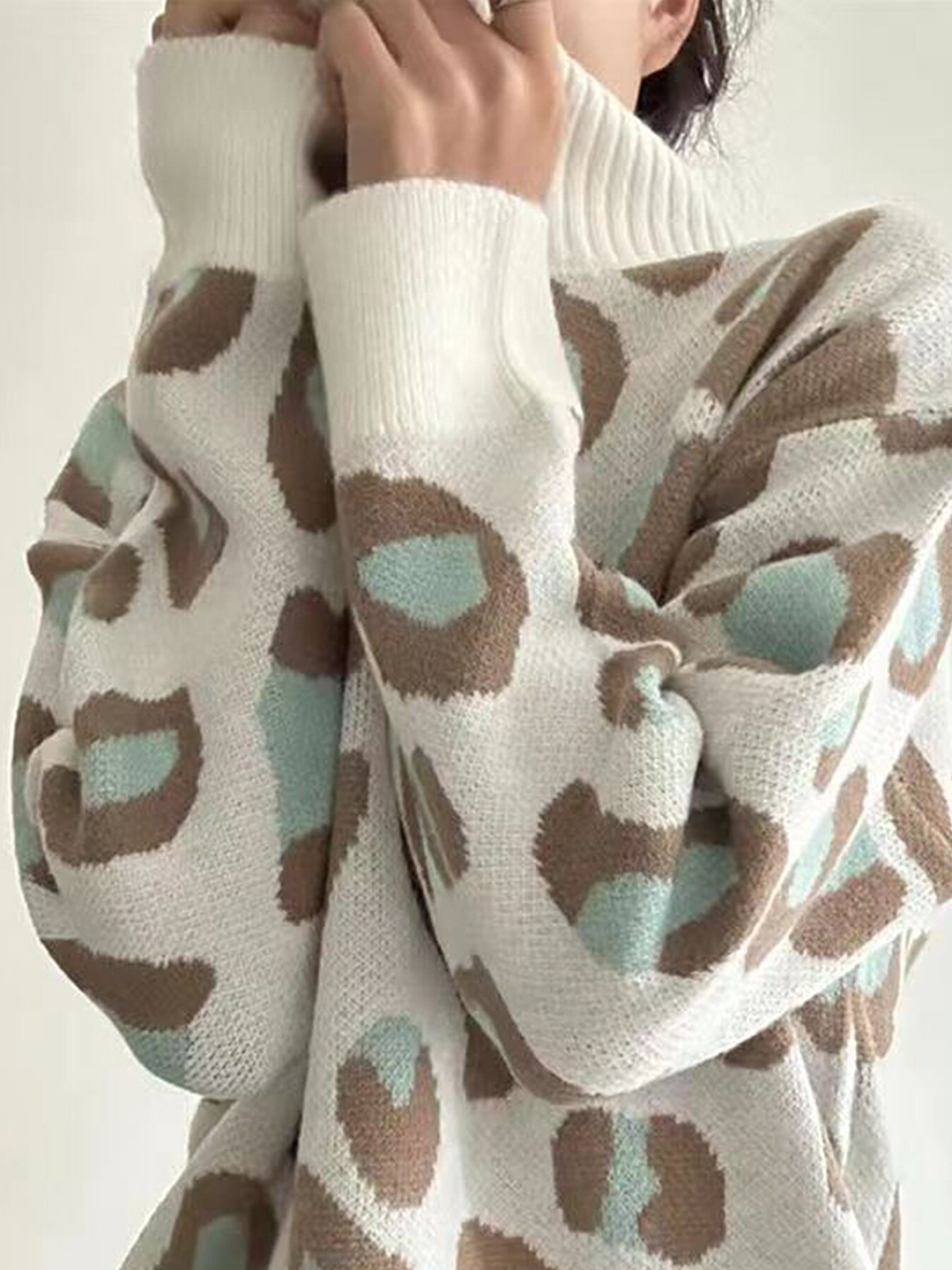 

LULU & SKY Abstract Printed Turtle Neck Long Sleeves Pullover Sweater, White