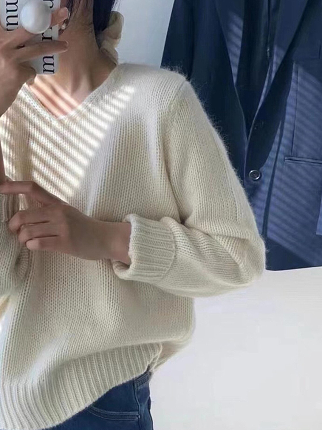 

LULU & SKY Self Designed V-Neck Pullover, White