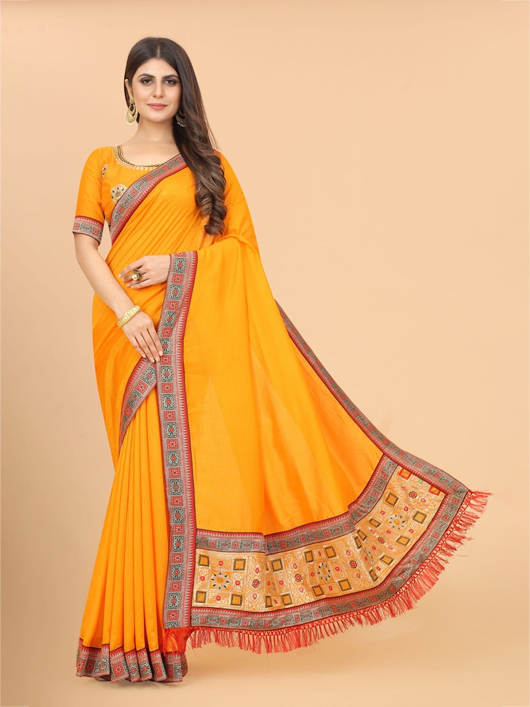 

Mitera Yellow & Gold-Toned Zari Saree