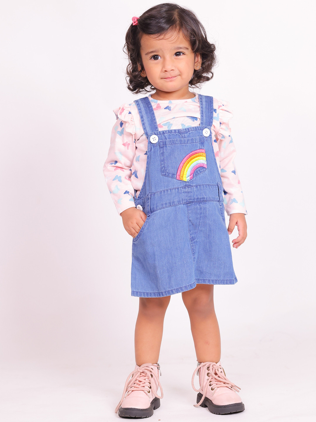 

Little Carrot Girls Printed Pure Cotton T-shirt With Dungarees, Blue