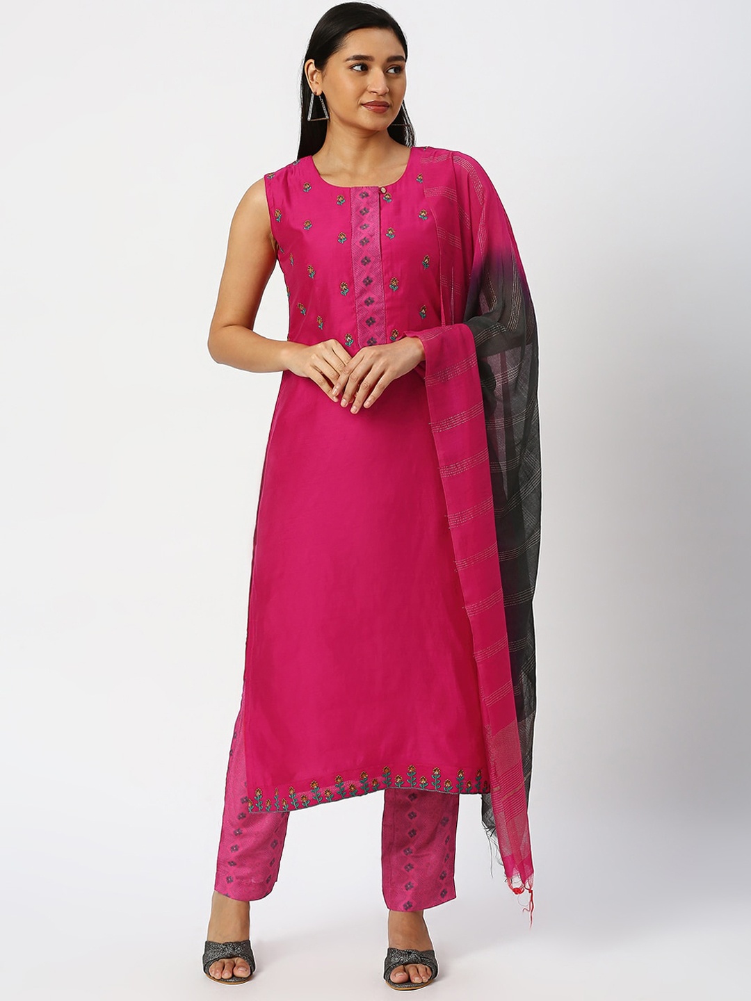 

DRESSLINE Floral Embroidered Thread Work Sleeveless Kurta With Trousers & Dupatta, Pink