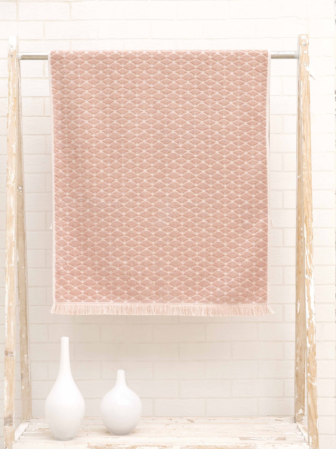 

Ariana Peach Colour Super-Soft High-Absorbent 540 GSM Quick-Dry Cotton Bath Towel