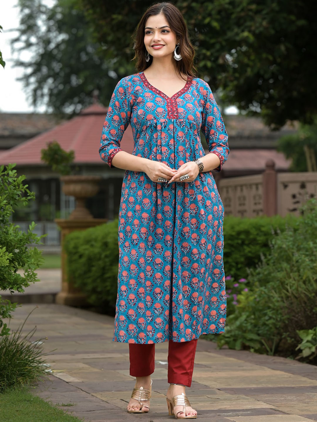 

Jaipuri Adaah Floral Printed V-Neck Pure Cotton A-Line Kurta, Blue