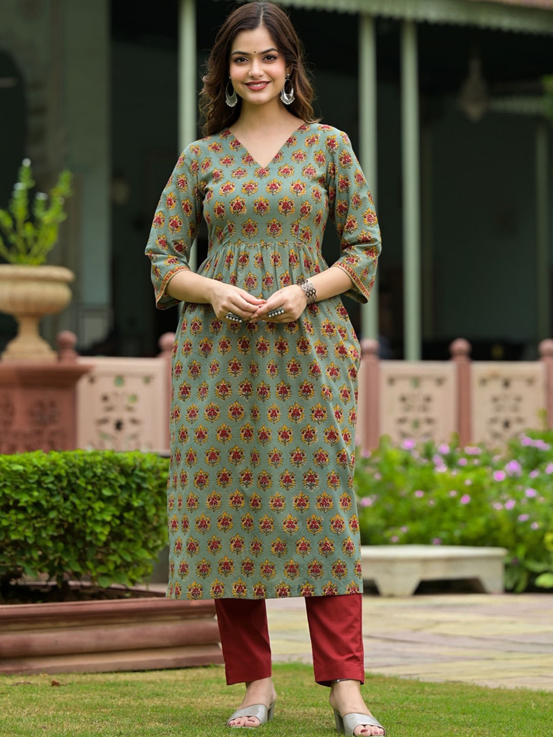 

Jaipuri Adaah Floral Printed V-Neck Pure Cotton A-Line Kurta, Green