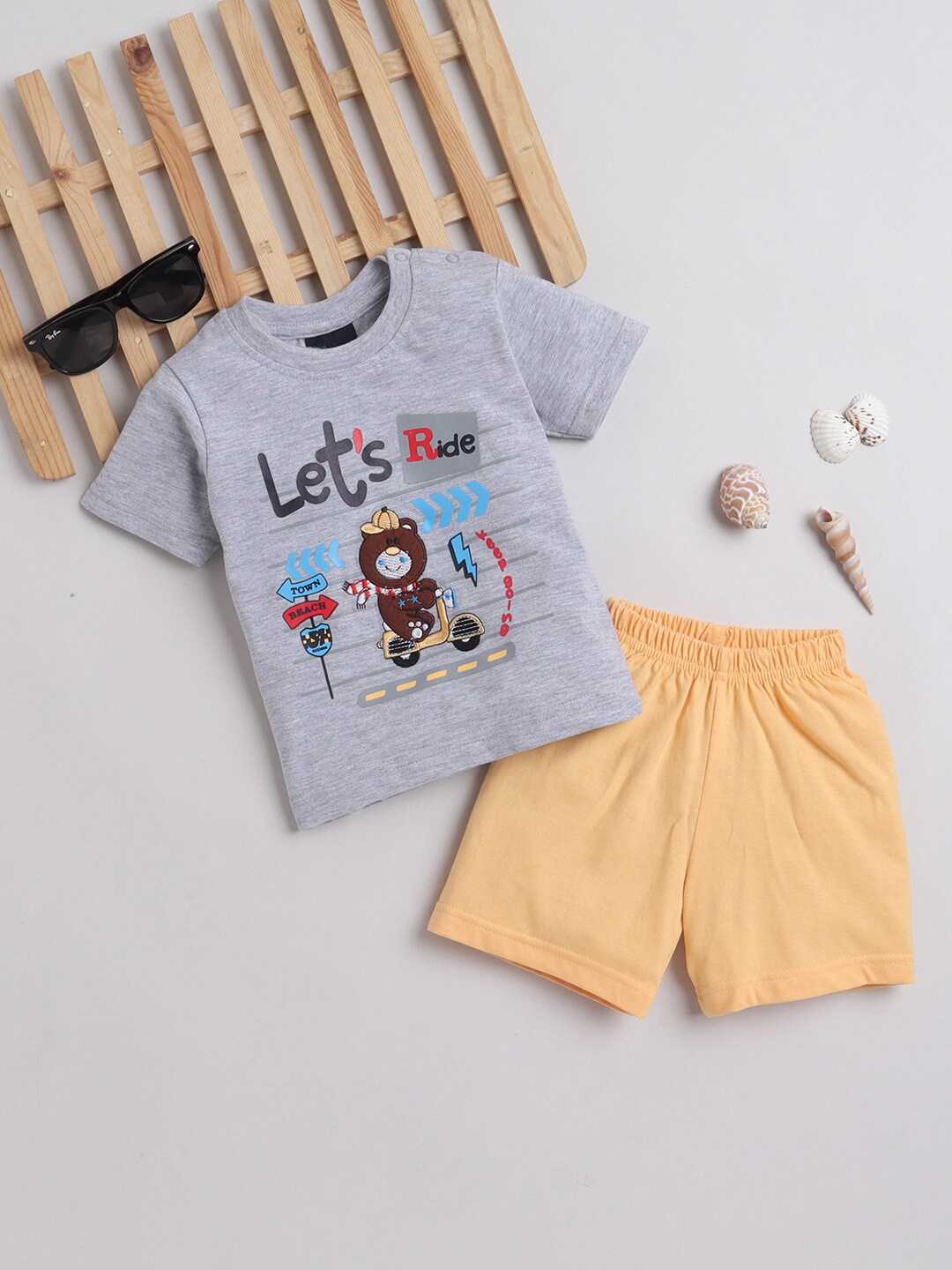 

Little County Infants Boys Printed Pure Cotton T-shirt With Shorts, Grey melange