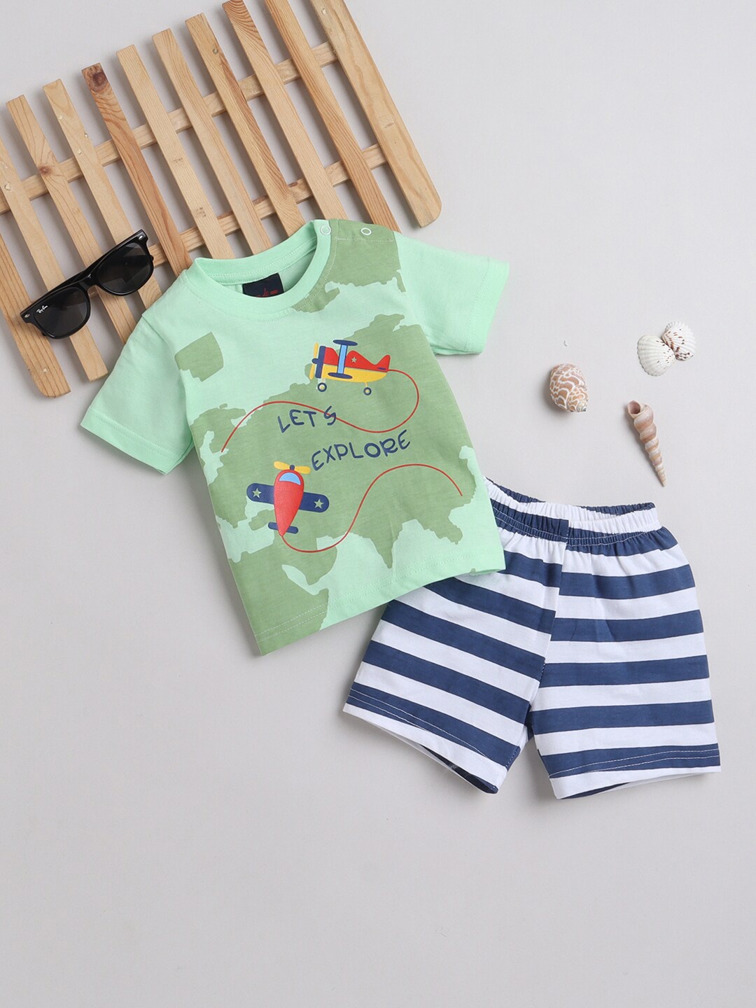 

Little County Infants Boys Printed Pure Cotton T-shirt With Shorts, Sea green