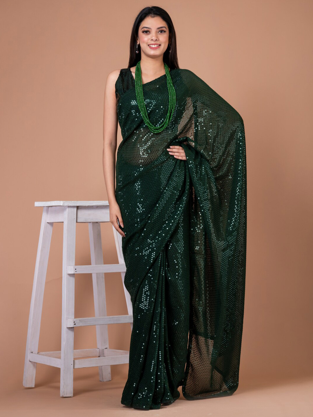 

Angroop Embellished Sequinned Detailed Saree, Green