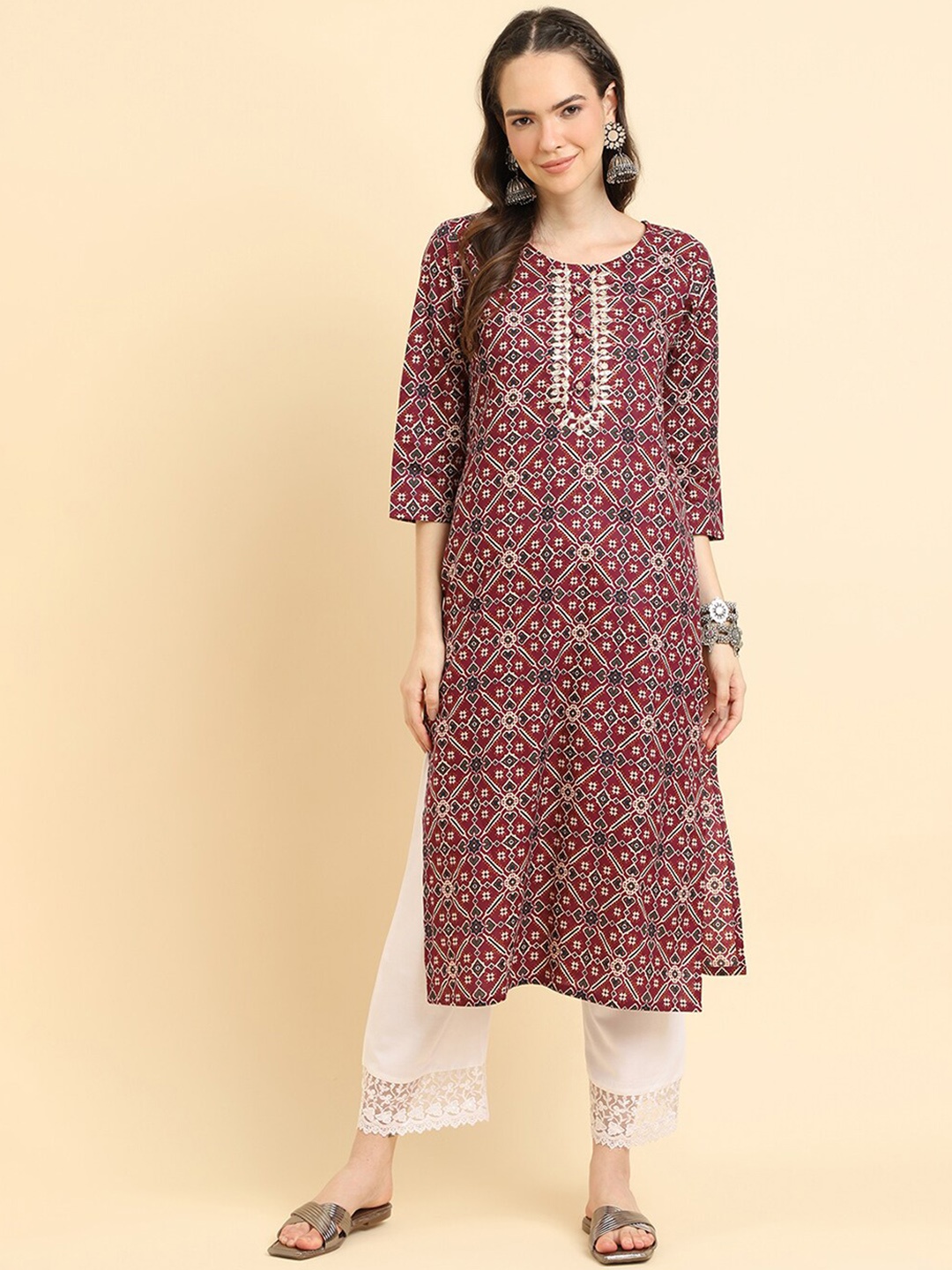 

Varanga Women Patola Printed Gotta Patti Cotton Straight Kurta, Maroon