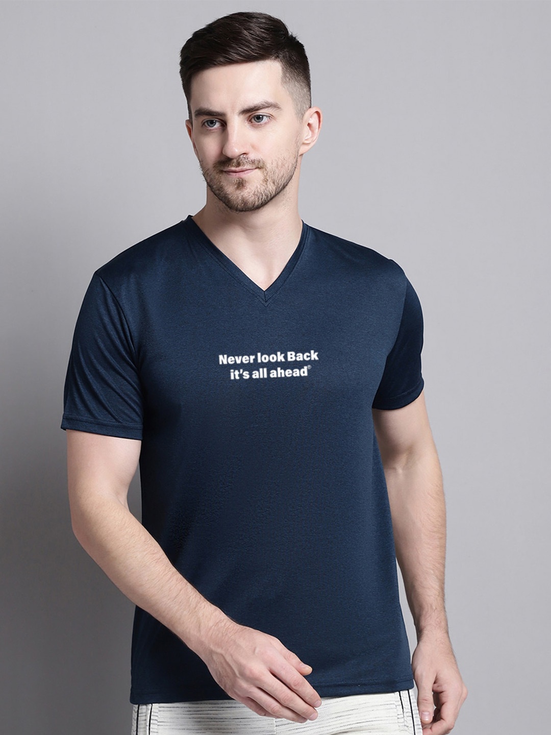 

Friskers Slim Fit Graphic Printed V-Neck Running T-shirt, Navy blue