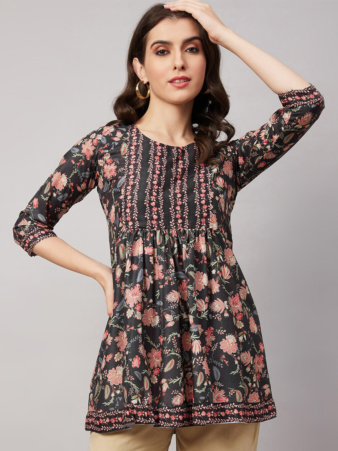 

HERE&NOW Floral Printed Round Neck A-Line Pleated Top, Black