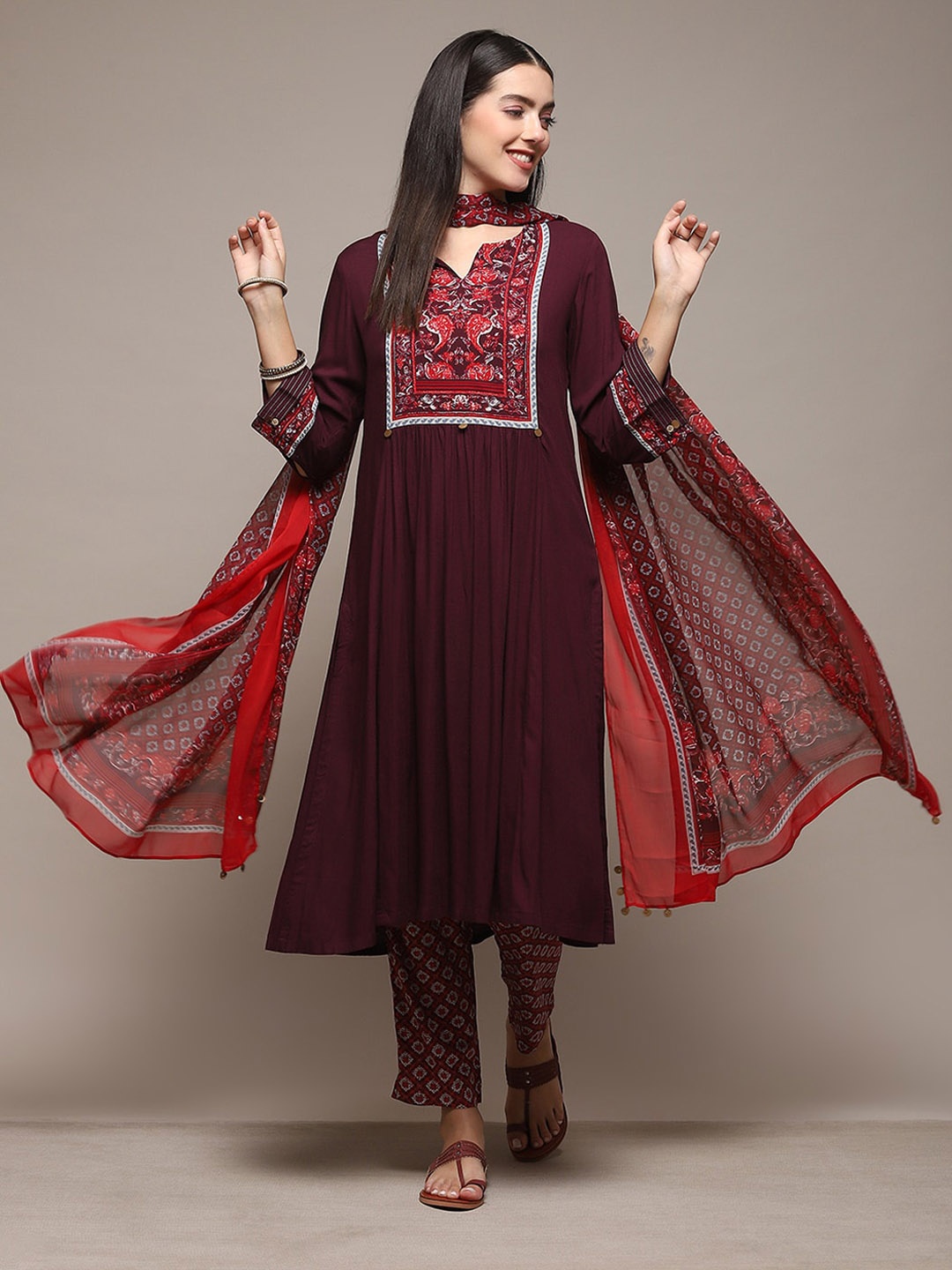 

Biba Floral Yoke Design Regular Kurta With Trousers & Dupatta, Burgundy