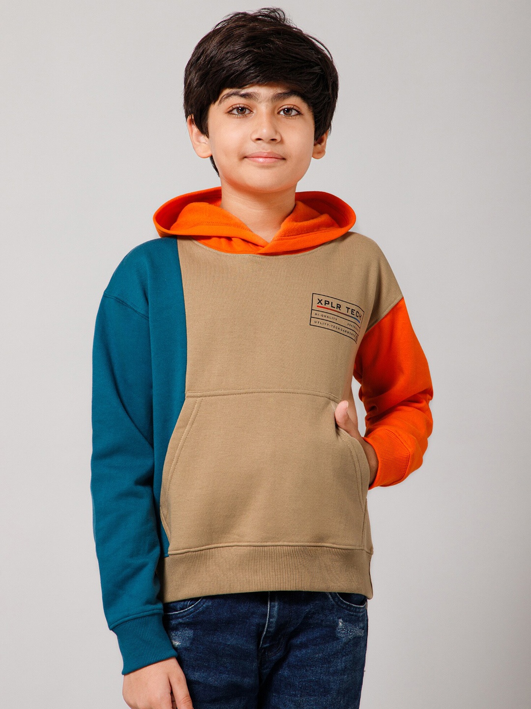 

Alan Jones Boys Hooded Sweatshirt, Multi