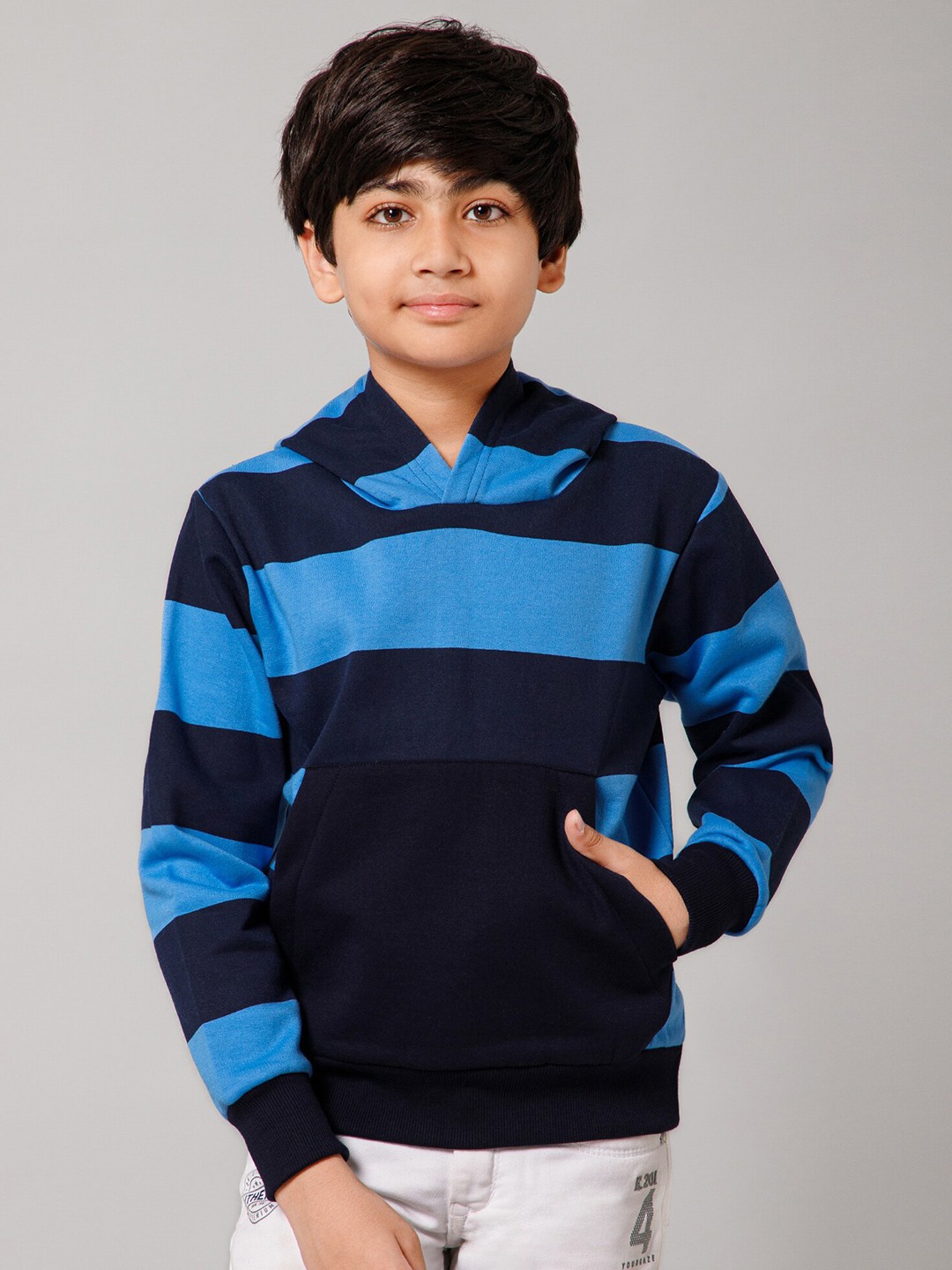 

Alan Jones Boys Colourblocked Hooded Sweatshirt, Navy blue