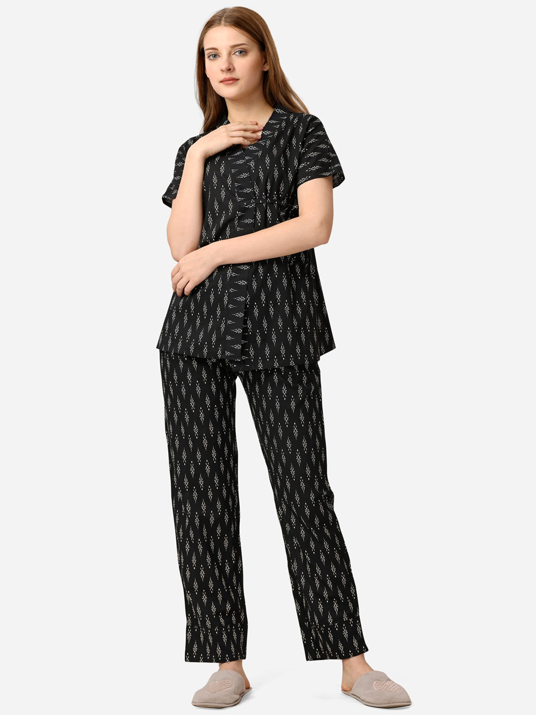 

Lenissa Geometric Printed Pure Cotton Night suit, Black